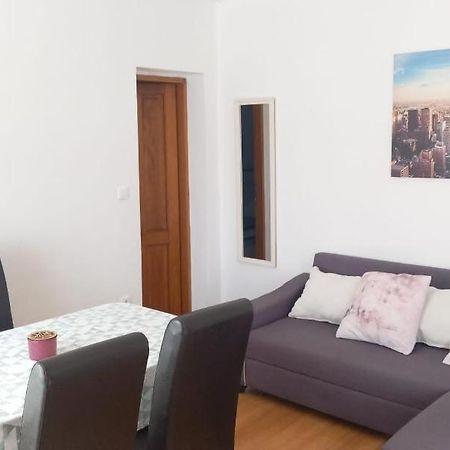 Apartments Pipi Pakoštane Екстериор снимка