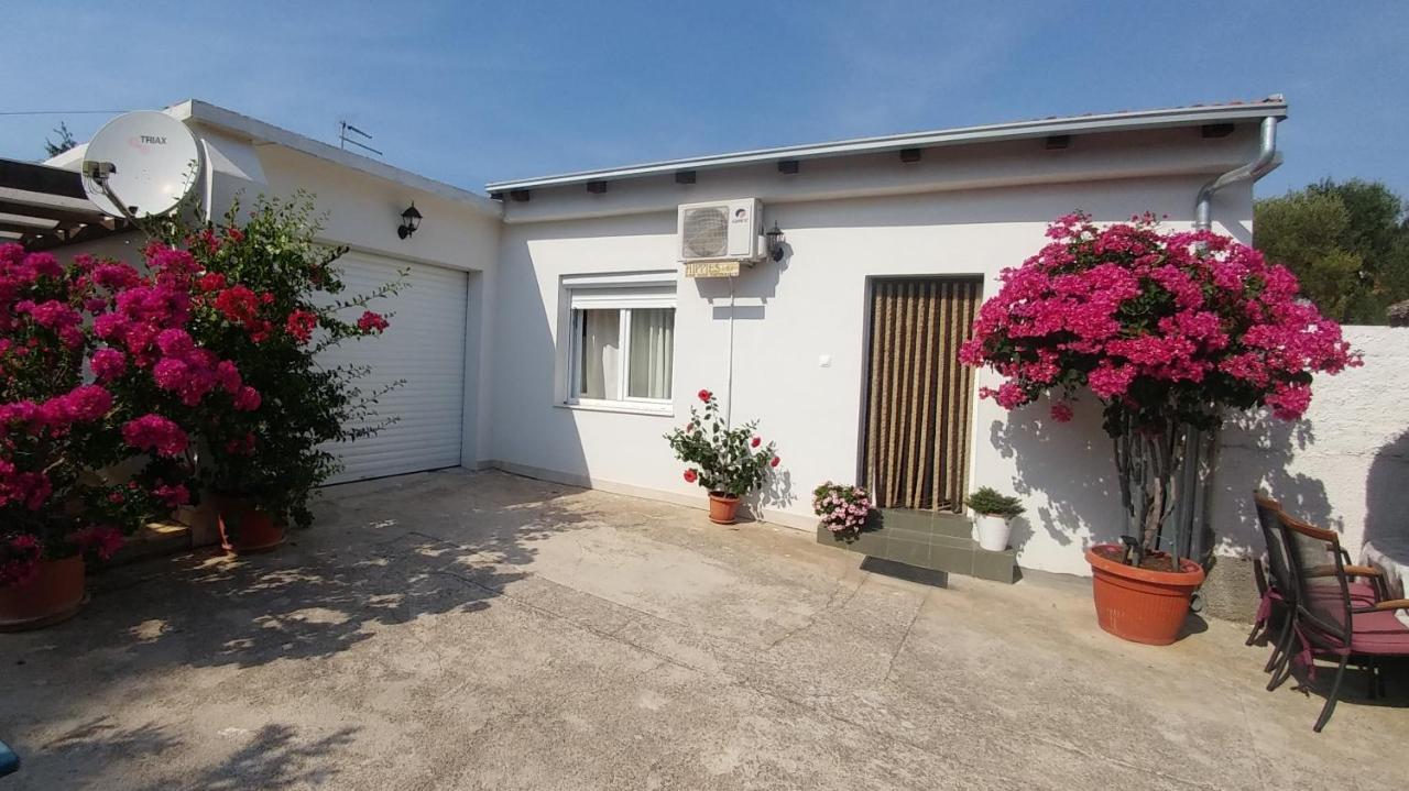 Apartments Pipi Pakoštane Екстериор снимка