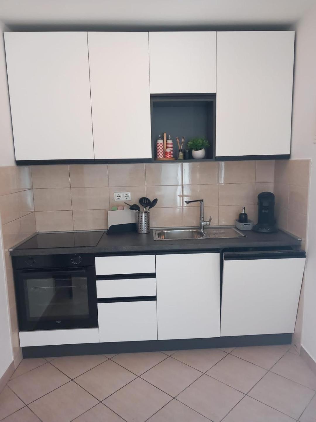 Apartments Pipi Pakoštane Екстериор снимка