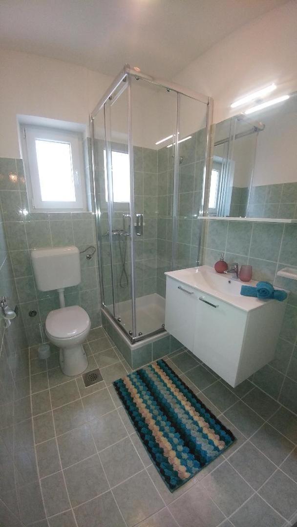 Apartments Pipi Pakoštane Екстериор снимка