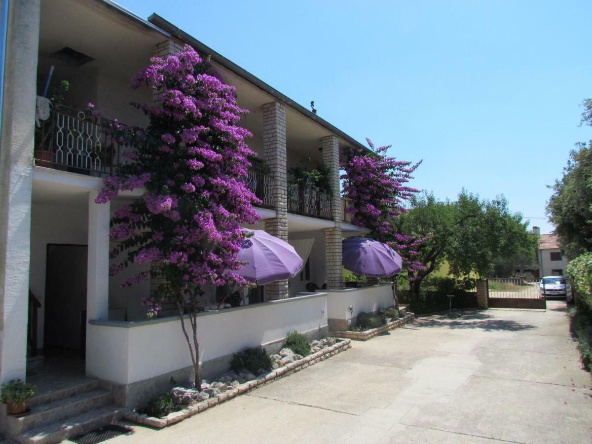Apartments Pipi Pakoštane Екстериор снимка