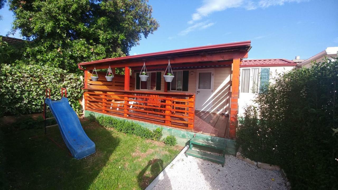 Apartments Pipi Pakoštane Екстериор снимка